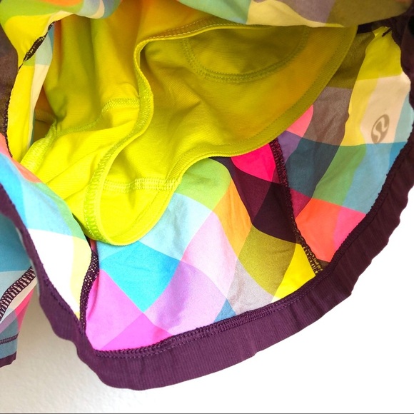 Lululemon Plaid Shake and Break Rare - Picture 4 of 7